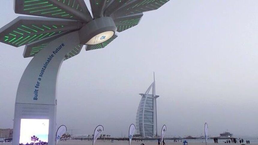 Dubai Smart Palm free Wi-Fi mobile charging information screen
