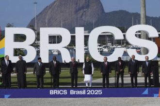 Russian President Vladimir Putin, Brazilian President Lula da Silva, and Indian PM Narendra Modi discussing Brics strategy