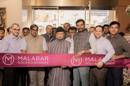 Photo Caption: Left to Right Mr. Shanib K (Zonal Head - Telangana) Mr. Muhammed Shareej K (Zonal Head - Telangana) Mr. Siraj P K - Head-Retail Operations(Rest of India) Mr. Muhammed Abdul Vahab P - (Showroom Head Charminar) Mr. Mir Zulfeqar Ali Sahab- (Hon'ble MLA, Charminar Constituency) Mr. M. P. Ahammed - Chairman, Malabar Group Dr. Imtiyaz Ahmed Khan Syed Azmathulla - Assistant Showroom Head - Charminar